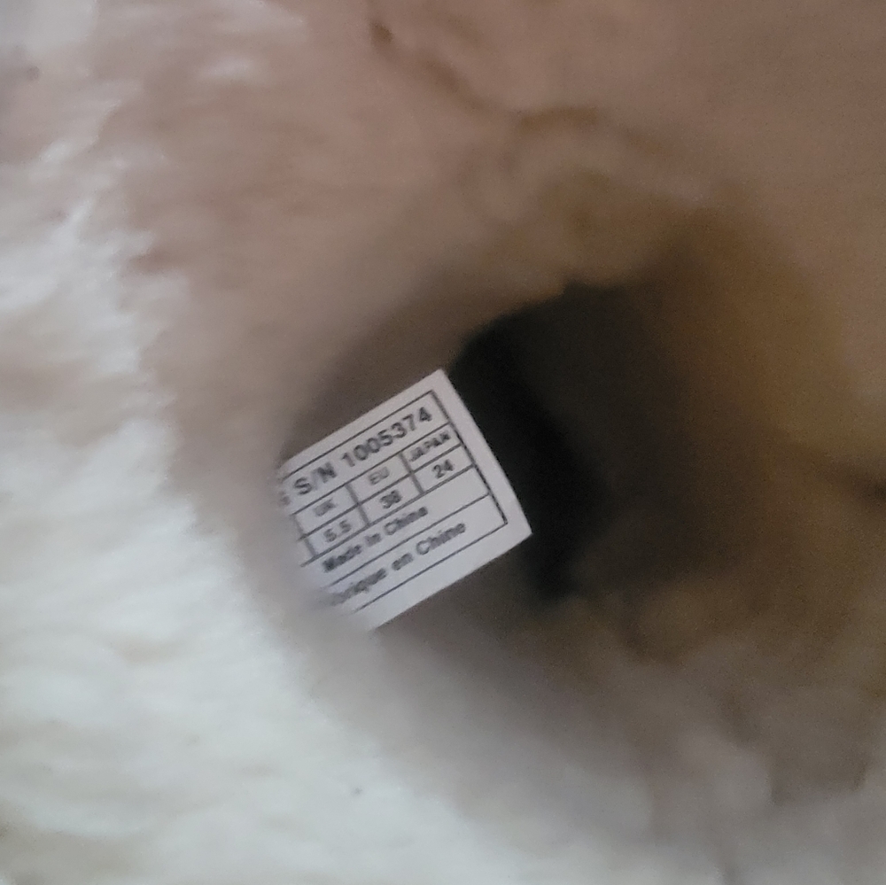 Ugg Sutter Boots Size 7 - image 2